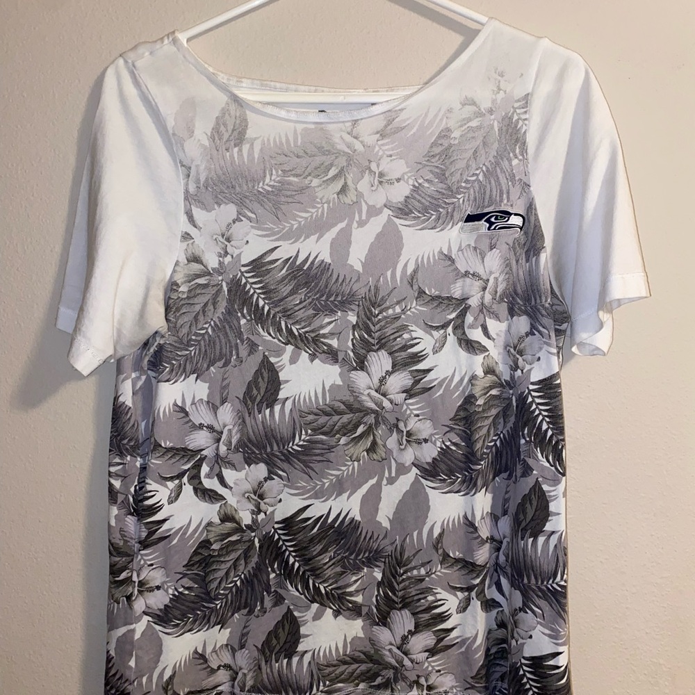 Seattle Seahawks Women’s Apparel / Blouse